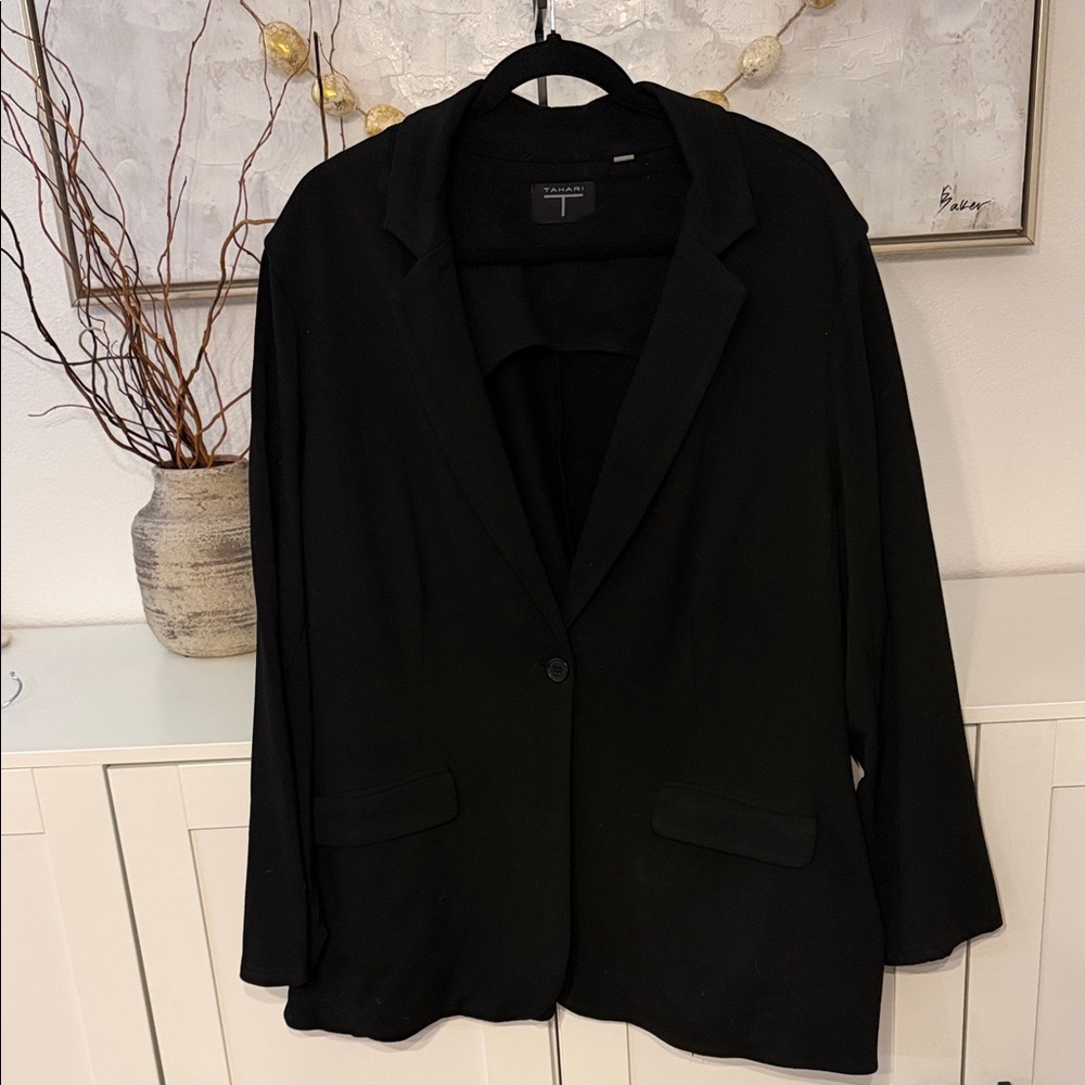 Tahari ASL Black Single-Button Blazer with Notched Collar